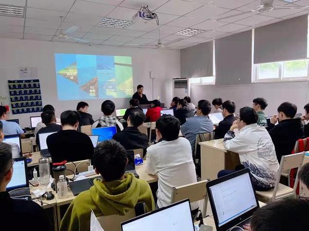哪里学习软件开发培训