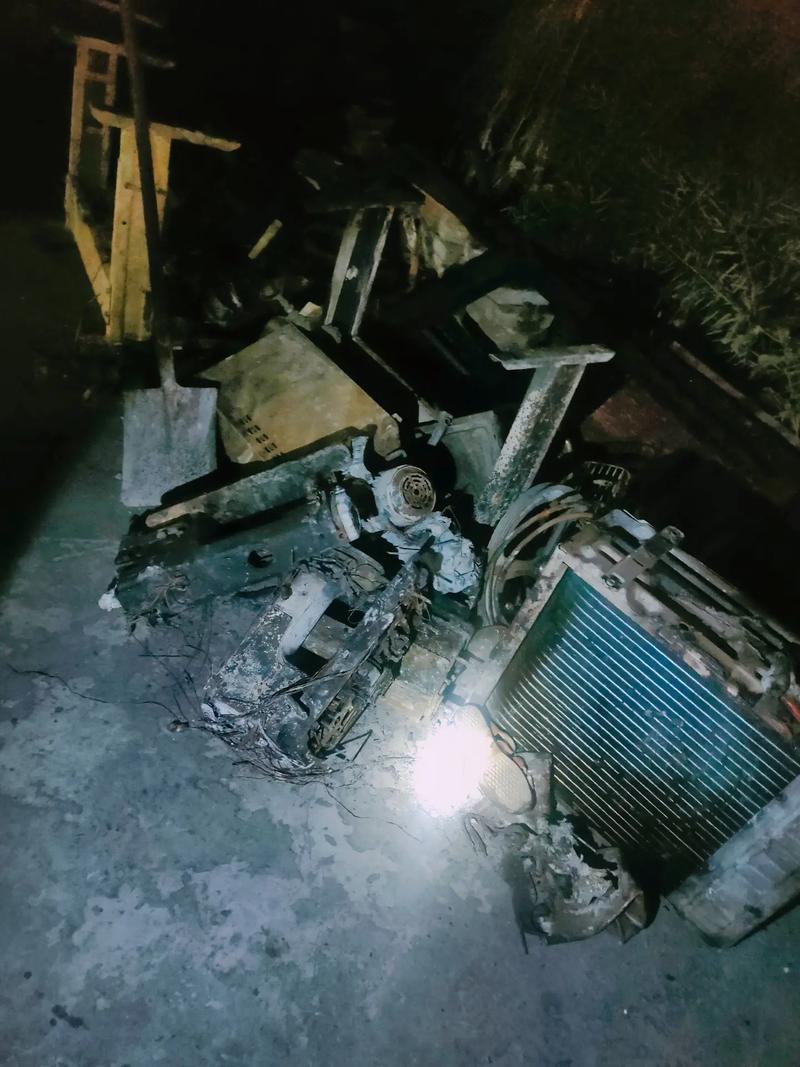 微波炉起火了怎么修