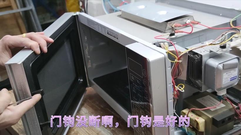 美的微波炉坏了不亮灯怎么修
