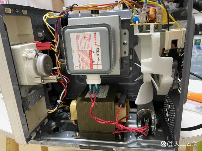 微波炉排风扇不转怎么修