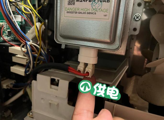 微波炉坏了怎么修图解