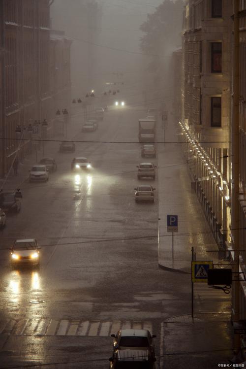 上海暴雨 白昼瞬间变黑夜