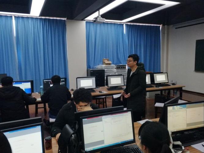 达内项目经理做什么