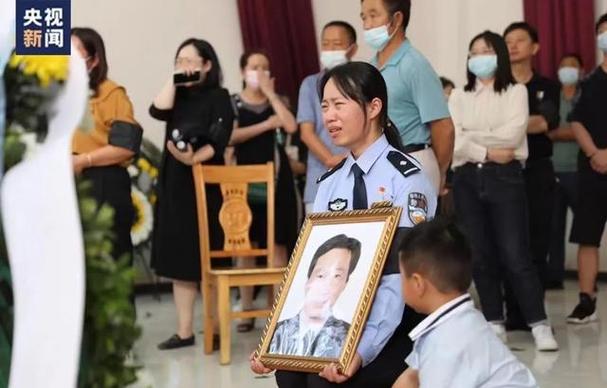 派出所副所长国庆执行任务受伤牺牲