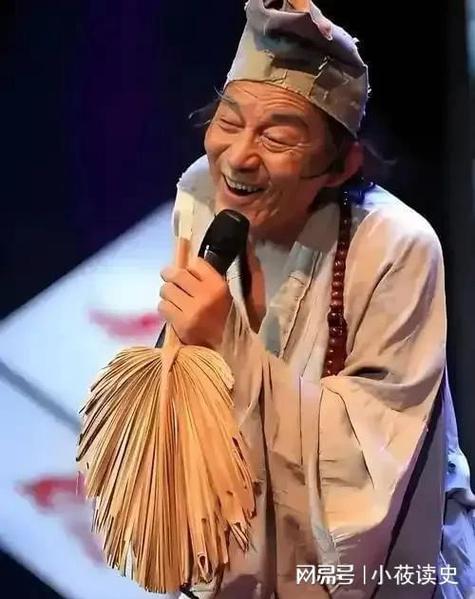 小伙模仿济公爆火 是游本昌亲传弟子