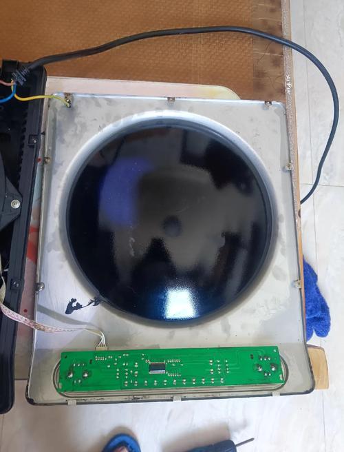 电磁炉烧水旋转不转怎么修