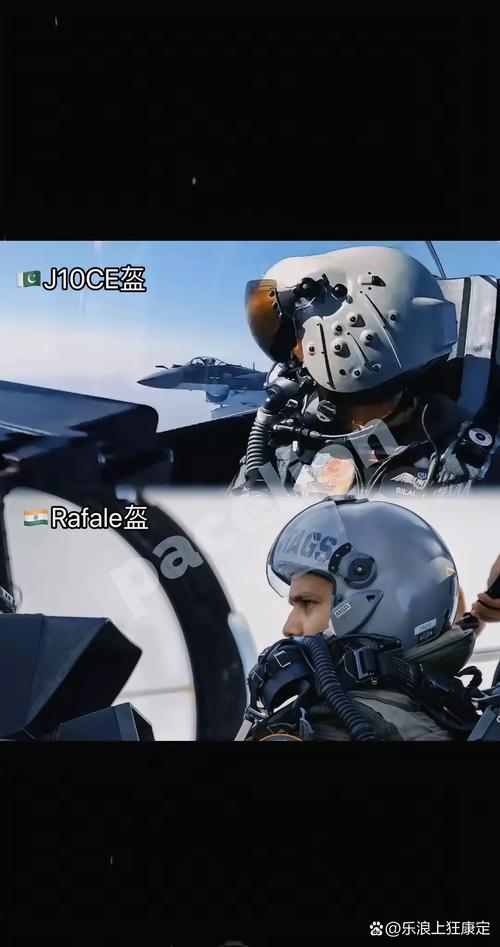 苏-35释放干扰弹 做“眼镜蛇”动作