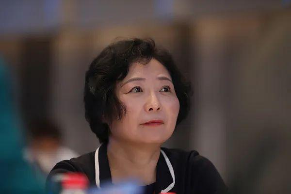 福建前首富交棒 80后女儿上位