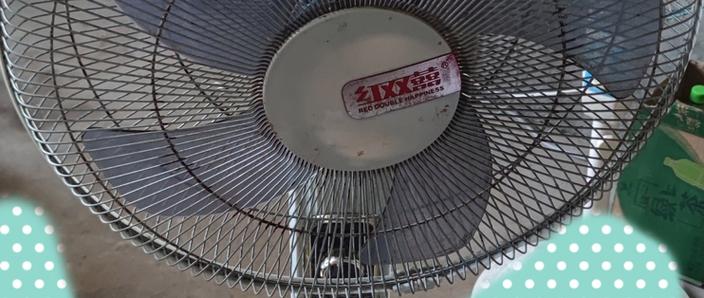 电风扇底座裂开了怎么修
