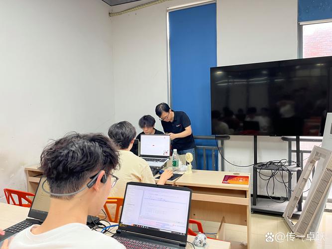 php 前端 java培训哪个好